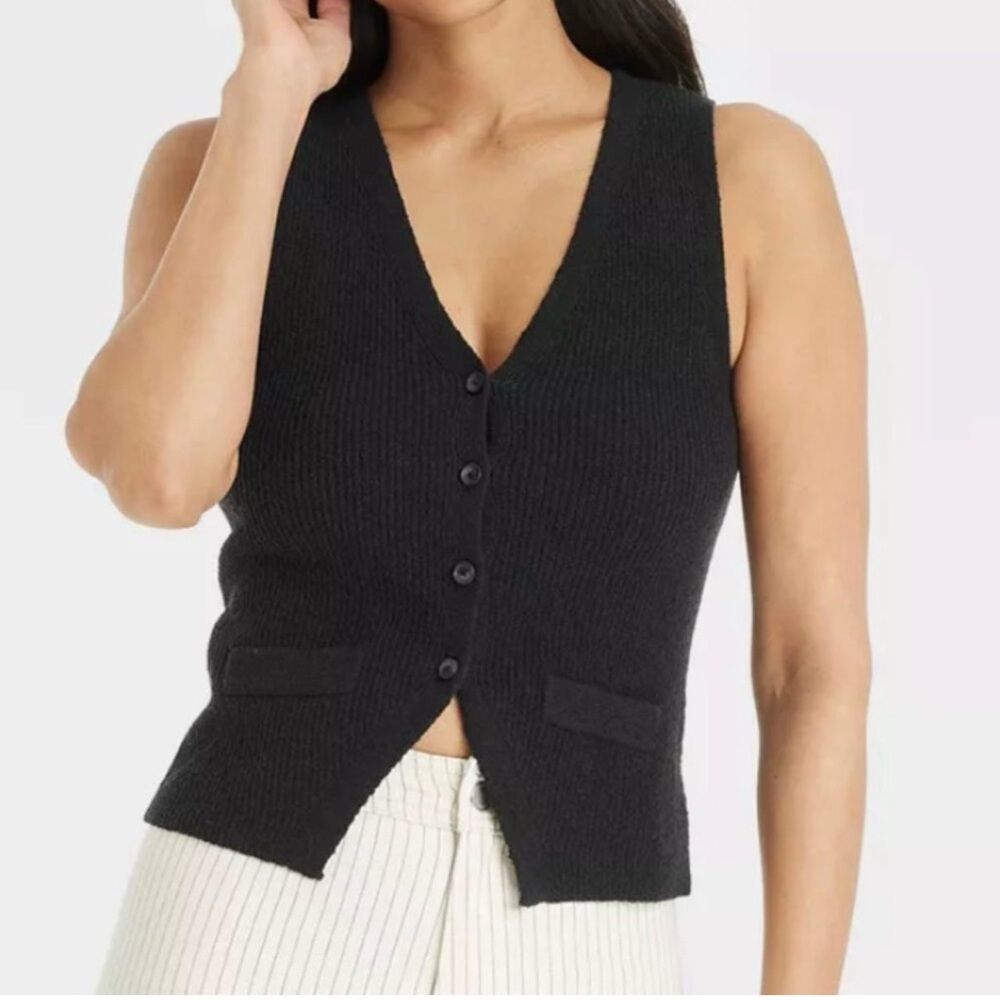 Universal Thread Button Front Vest NWT - image 1